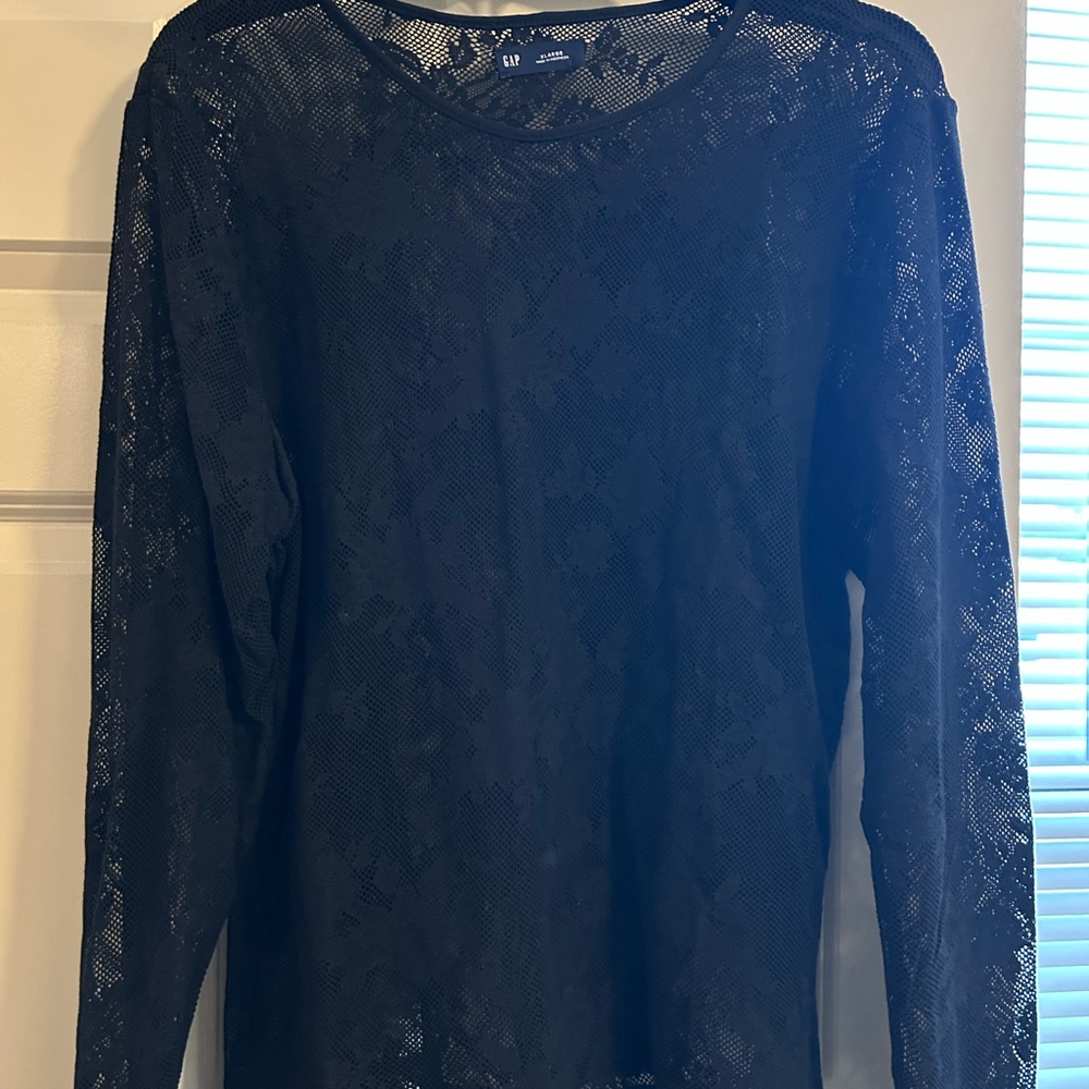 XL black lace long sleeve top   Gap